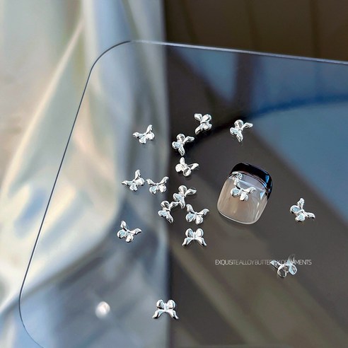 5분 만에 완성하는 사랑스러운 리본 네일