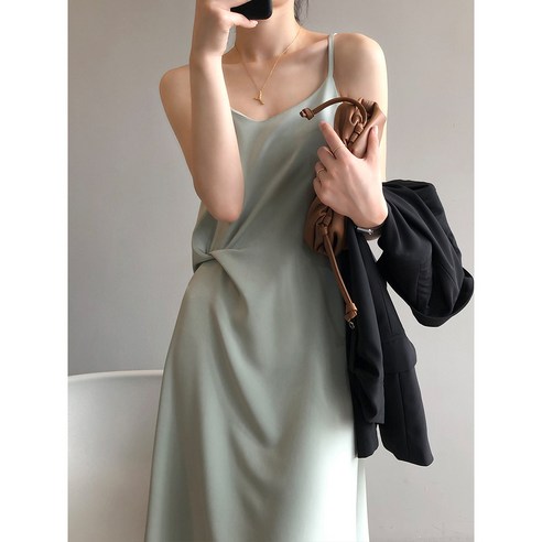 Mao여성 프랑스 스타일 복고풍 서스펜더 드레스 여름 새틴 얇은 어깨 스트랩 미디 드레스