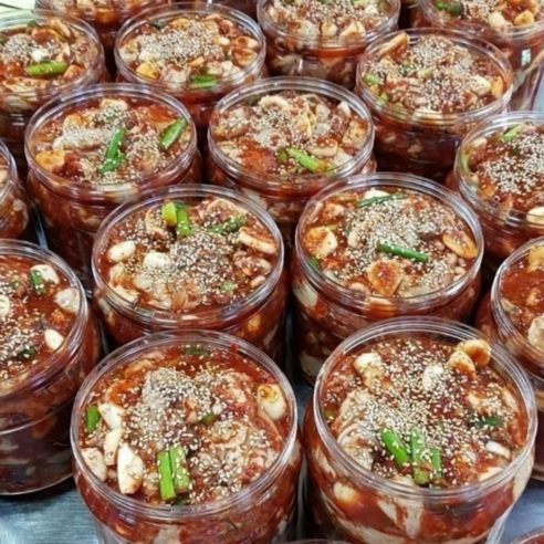신선하고 맛있는 굴깍뚜기