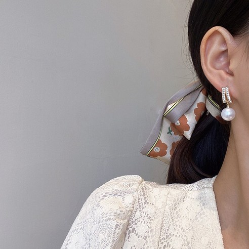 라이트 럭셔리 기하학 지르콘 진주 귀걸이 2021 새로운 패션 성격 기질 고급 감각 우아한 패션 귀걸이