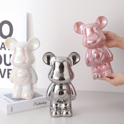 집에 판타지의 세계를 담는 레인보우 베어 장식품