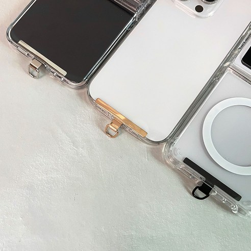 씬 스틸 태그홀더를 사용하면 편리하고 안전하게 스마트폰을 휴대하고 접근할 수 있습니다.