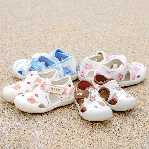 안전하고 편안한 베베누보 아기 아쿠아슈즈로 즐거운 물놀이를 선물하세요!