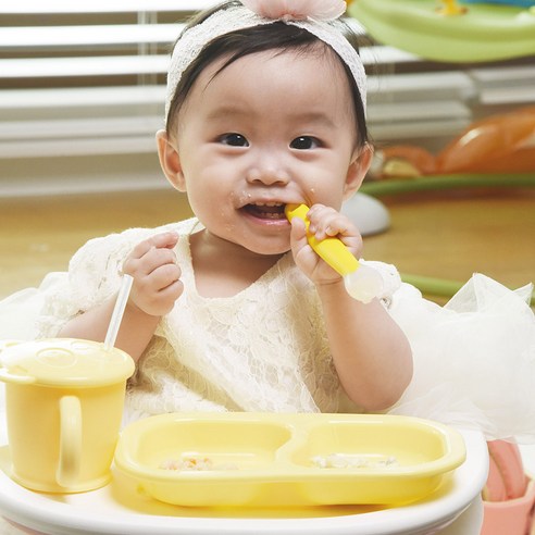 엄마의 마음을 담은 안전하고 편리한 이유식 식판