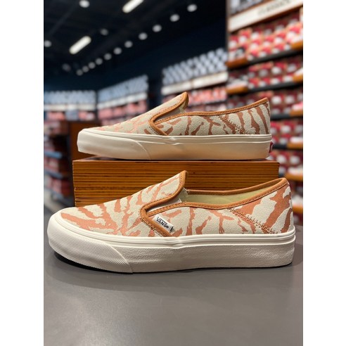 반스 스니커즈 슬립온SF VR3 VN0A4BX8DOB