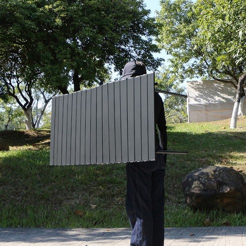 Frokom 캠핑 테이블과 함께 봄바람 속 특별한 캠핑을 완성하세요.