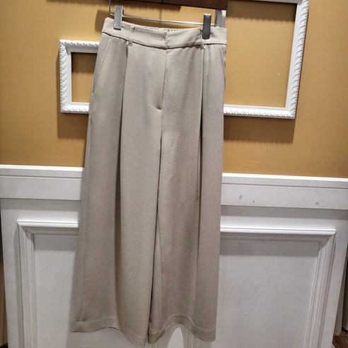 BCBG 여름 24 라포레 바지 B4B3P303 B3M3P303 bcbg바지 BCBG 여름 24 라포레 바지 B4B3P303 B3M3P303 bcbg바지