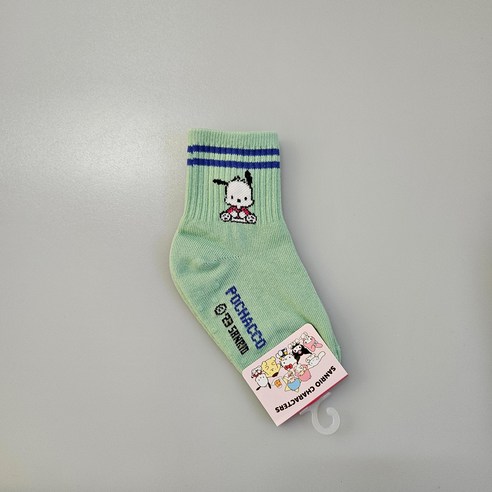산리오 캐릭터와 함께하는 행복한 발걸음