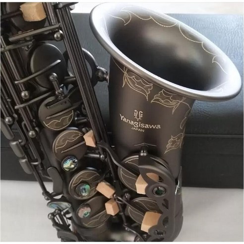 Yanagisawa A-992 블랙 매트: 뛰어난 알토 색소폰의 아름다운 표현