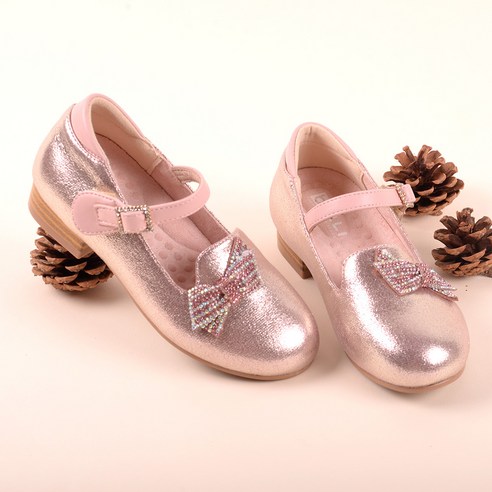 딸아이의 첫 걸음을 더욱 멋지게!