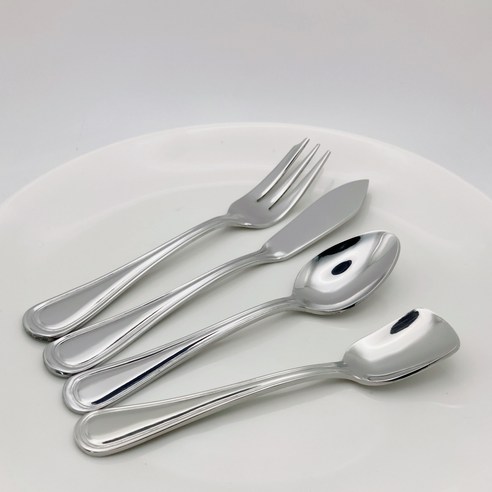 섬세한 디자인으로 미식 경험을 완성하는 트윈서클 디저트 커트러리 4종 세트