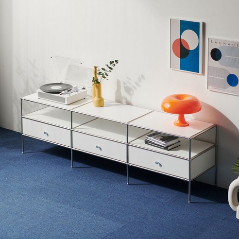 좁은 거실, 답답함은 이제 그만! 넓어 보이는 거실 인테리어 비법 높은tv장