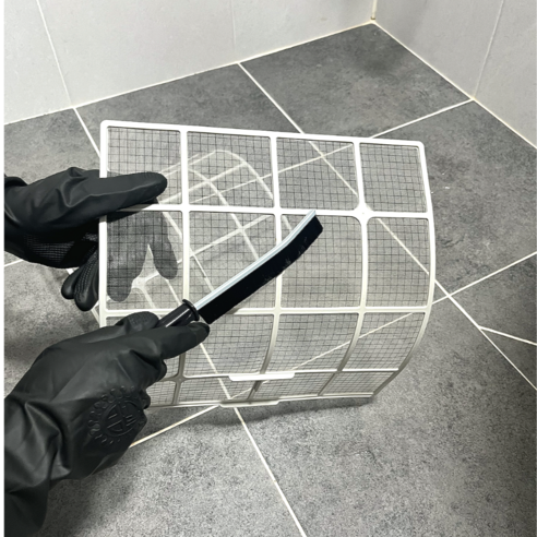 이제 꿉꿉한 에어컨 냄새는 안녕! 리브애드 키트로 직접 청소하고 쾌적한 여름을 맞이하세요.