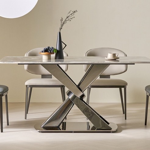 아우룸 천연대리석 식탁으로 주방을 호텔처럼 고급스럽게!