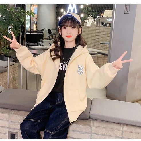 아이들을 위한 포근한 따뜻함과 편안한 착용감을 선사하는 후드자켓
