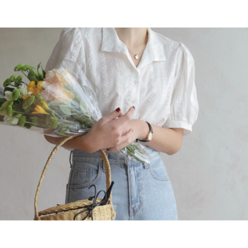 시즌, 상관없이 어디든 잘 어울리는 데일리 블라우스