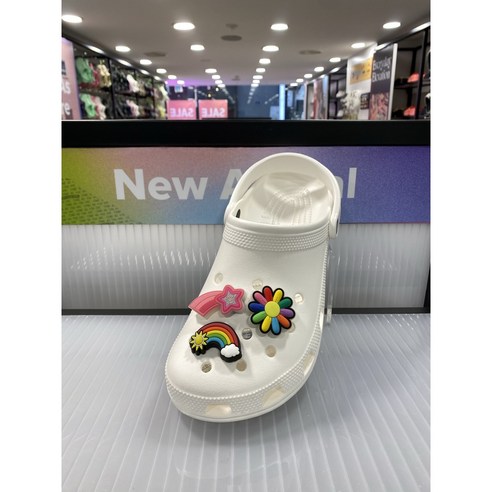 ✨밋밋한 크록스에 생기를 불어넣다! 나만의 개성을 담은 LED 지비츠 활용법✨ 크록스정품지비츠