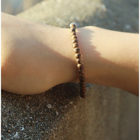 천상의 향을 담은 침향염주: 안식과 평온의 고요한 선물