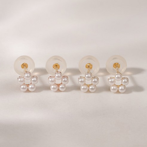 섬세한 아름다움이 담긴 쥬넬 14K 플라워 오각 진주 피어싱 귀걸이