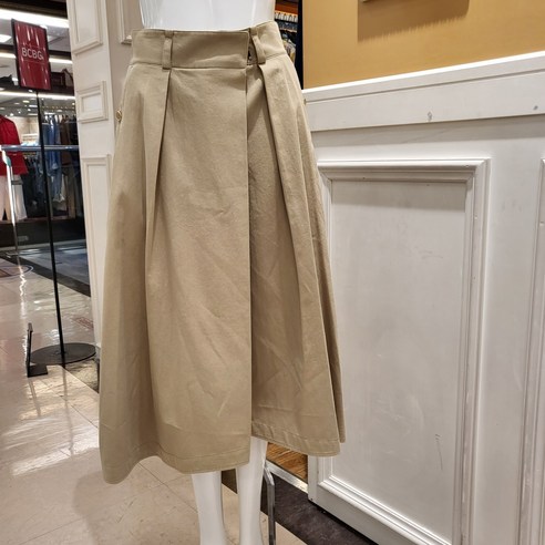 BCBG 비씨비지 가을23 버먼 치마바지 B3C7P3102