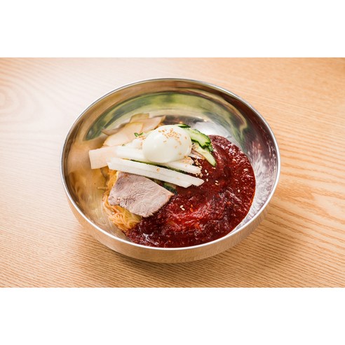 맛있는 비빔면의 비결: 부산 전통 면마을 30년 밀면