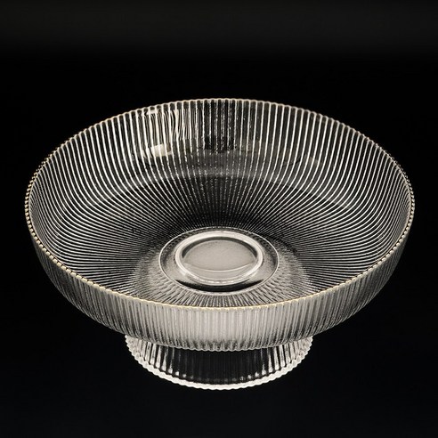 수정처럼 맑고 투명한 유리 접시, 골드 리무로 세련된 디자인