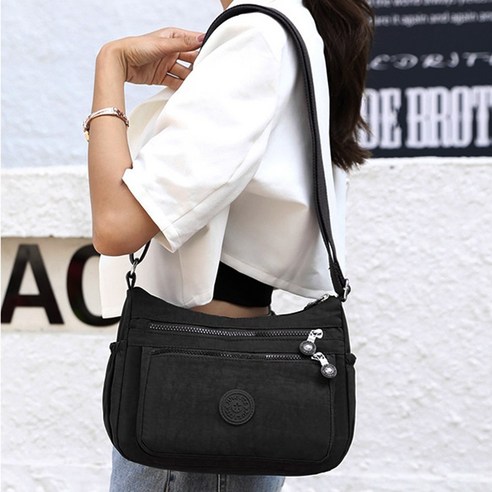 가벼움, 실용성, 스타일을 모두 갖춘 데일리 크로스백