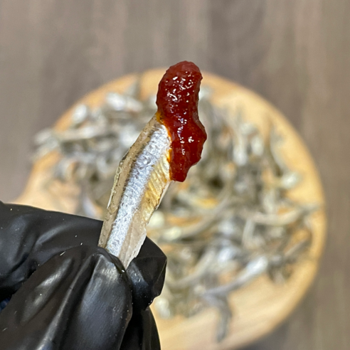 바다의 햇살을 담은 고소한 햇멸치