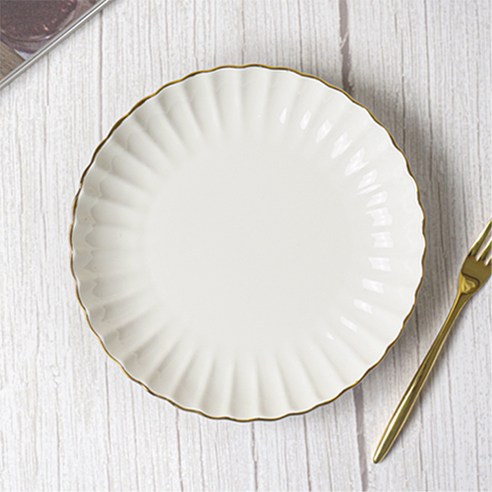 고급스러운 골드 원형 접시
