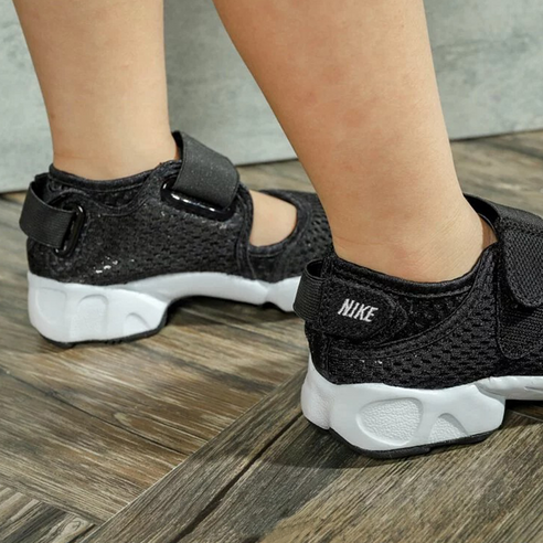 자유로운 발걸음을 위한 완벽한 선택, 나이키 A 리틀 리프트