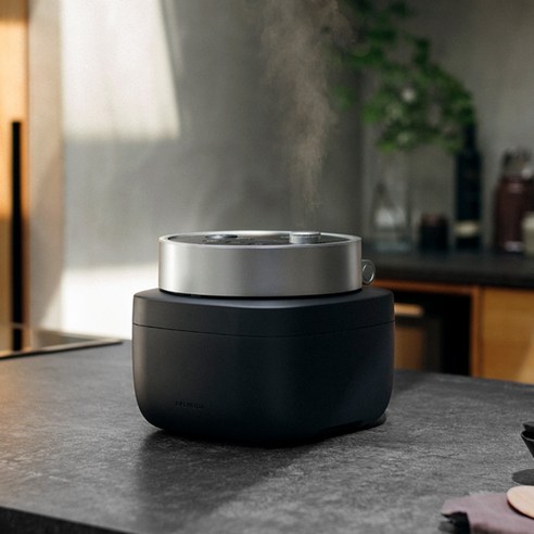 쌀의 풍미를 극대화하는 발뮤다 더 고항 K08A, 완벽한 밥맛을 경험하세요.