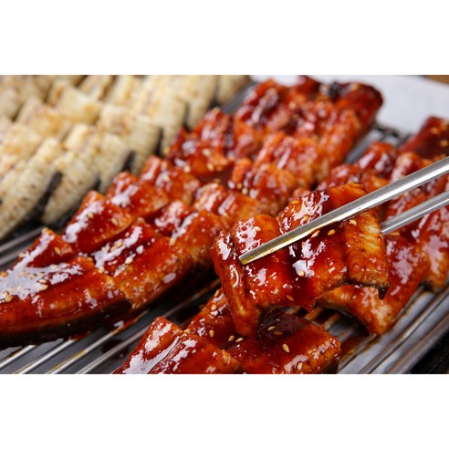 신선한 통영 바다장어 1kg 중장어 + 양념 1개 세트 신선한 통영 바다장어 1kg 중장어 + 양념 1개 세트