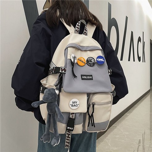 레이원 멀티백팩 데일리 학생 가방 키링인형 + 뱃지