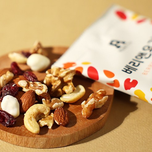 건강과 편리함을 모두 갖춘 매일좋은견과 베리앤요거트 선물세트