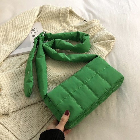 KORELAN 망홍 같은 스펀지 베개가방 여성가방 숄더 크로스백 면가방가방 2021 가을·겨울 마름모꼴 가방 트렌드