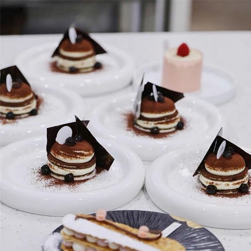 당신의 식탁을 빛낼 감각적인 선택