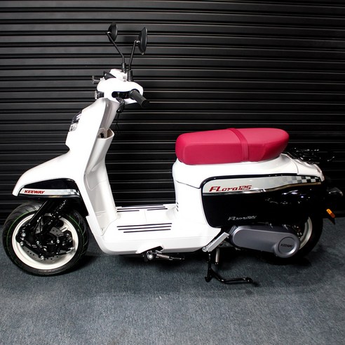 가성비 클래식 배달스쿠터 출퇴근 레트로스쿠터 플로라125 ABS, 선불배송및사은품미증정, 블랙