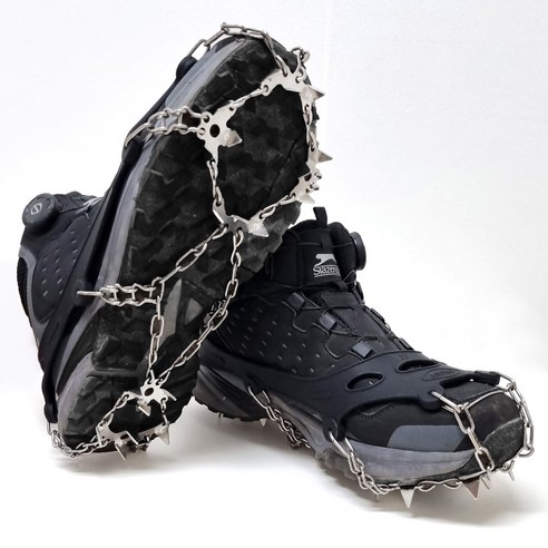 안전한 겨울철 이동을 위한 맥스피크19 등산 아이젠