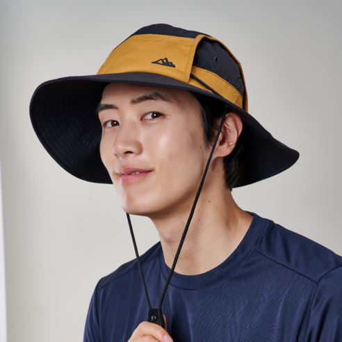 뜨거운 햇살에서 시원하고 보호받는 완벽한 캠핑 동반자