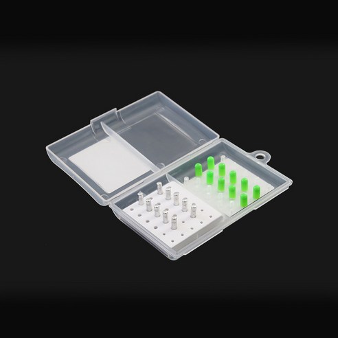 어둠 속에서 헤매지 마세요! 딜라이풀 케미&배터리 세트와 함께 즐거운 밤낚시를!