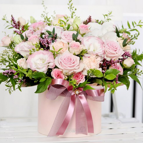 생화의 아름다움으로 사랑을 전하세요.