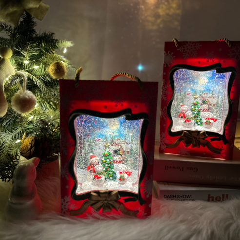 티엔다 크리스마스 오르골 무드등은 편리한 사용과 다양한 기능으로 크리스마스 분위기를 연출합니다.