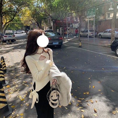 DIRUN KORELAN 레이디스 초이스 FH 보너스 아이템 2022 겨울 새로운 경사 진자 디자인 니트 따뜻한 바디 수리 기계 중공 풀오버 여성용 헤어