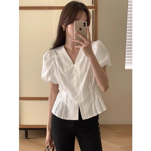 브이넥블라우스 쥬크 파운더스 뷔스티에 시어서커 로로희 홀터넥 여름룩 허니제이 김나영 SS47