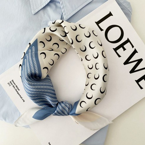 섬세한 아름다움, 100% 실크 스카프로 완성하는 당신의 스타일