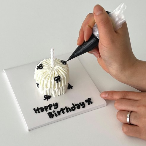 나만의 특별한 순간을 디자인하다: 즈킁 한입 케이크 만들기 레터링 DIY 리뷰 한입케이크