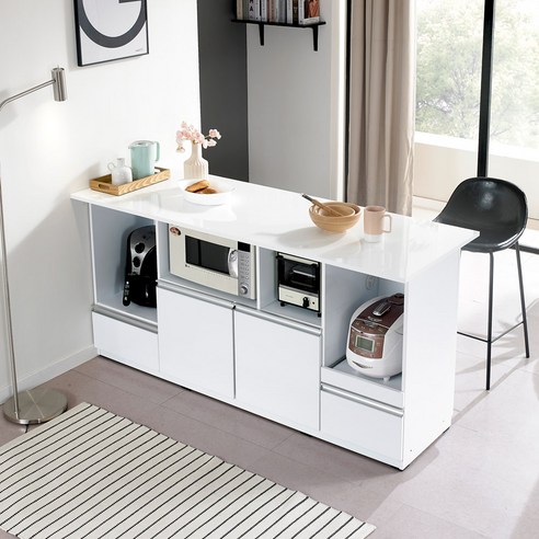 주방을 예술로 승화시키는 마법, 브로디 아일랜드 홈바 식탁 수납장