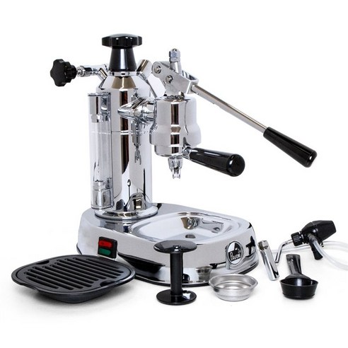 장인의 손길이 깃든 레트로 감성,  완벽한 에스프레소의 순간