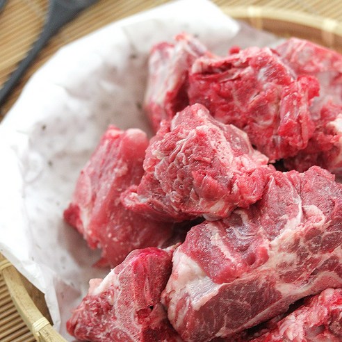 한국의 맛을 담은 감자탕 재료