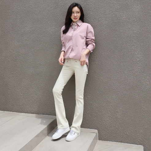 FW 부츠컷 청바지, 키작녀부터 여친룩을 추구하는 분들까지 다양한 스타일에 어울립니다.